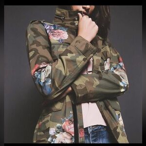 Jealous Tomato Green Floral Utility Jacket size M